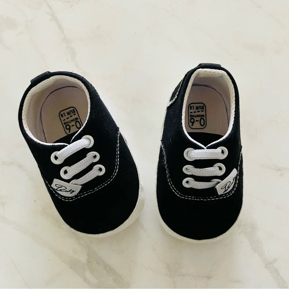 🎁 Vans look-alike Baby Shoes size 0-6 Months